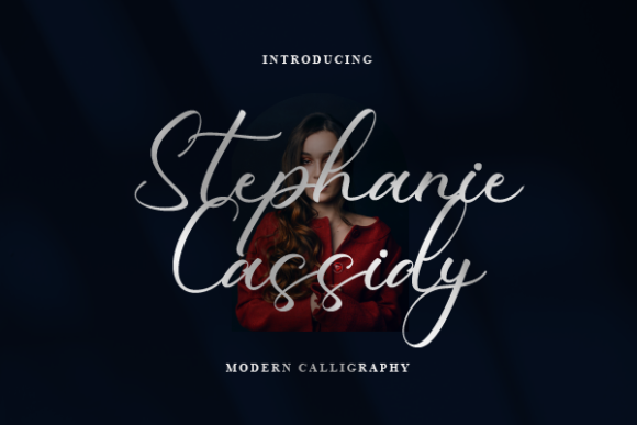 Stephanie Cassidy: Crafting Elegance in Every Letterform